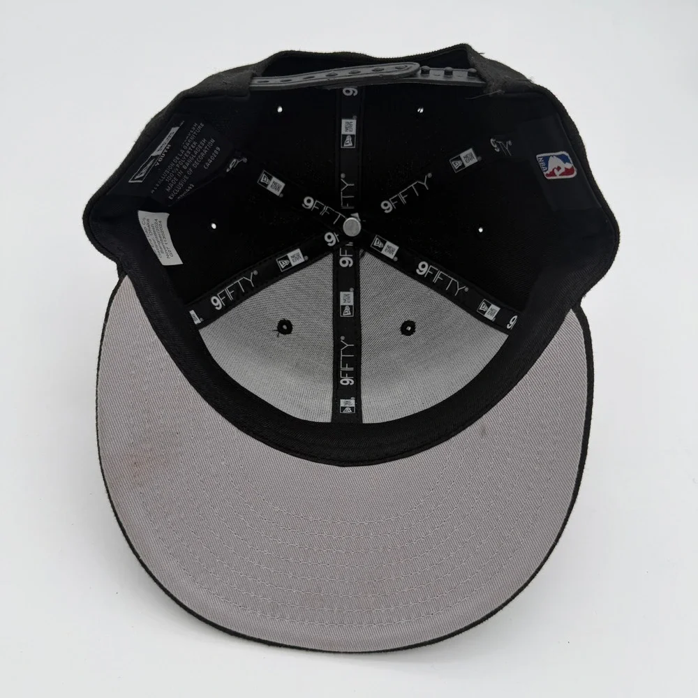 New Era 9FIFTY Chicago Bulls Snapback Hat Youth Black White NBA Flat Brim Cap